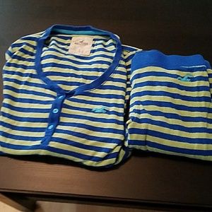 Hollister pj set